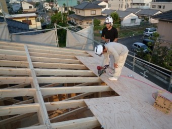 野地板貼り
