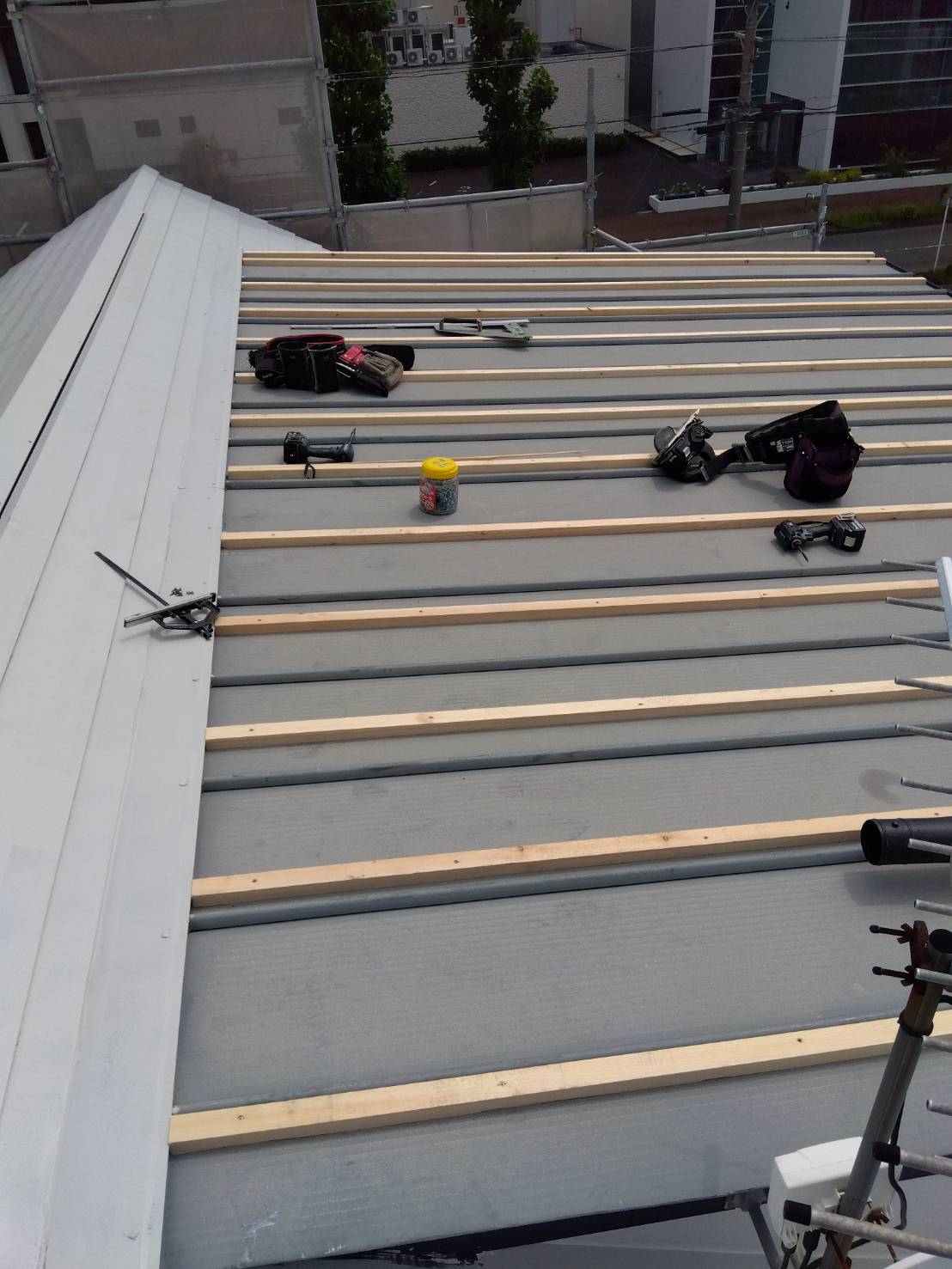 屋根カバー工法・外壁塗り替え工事