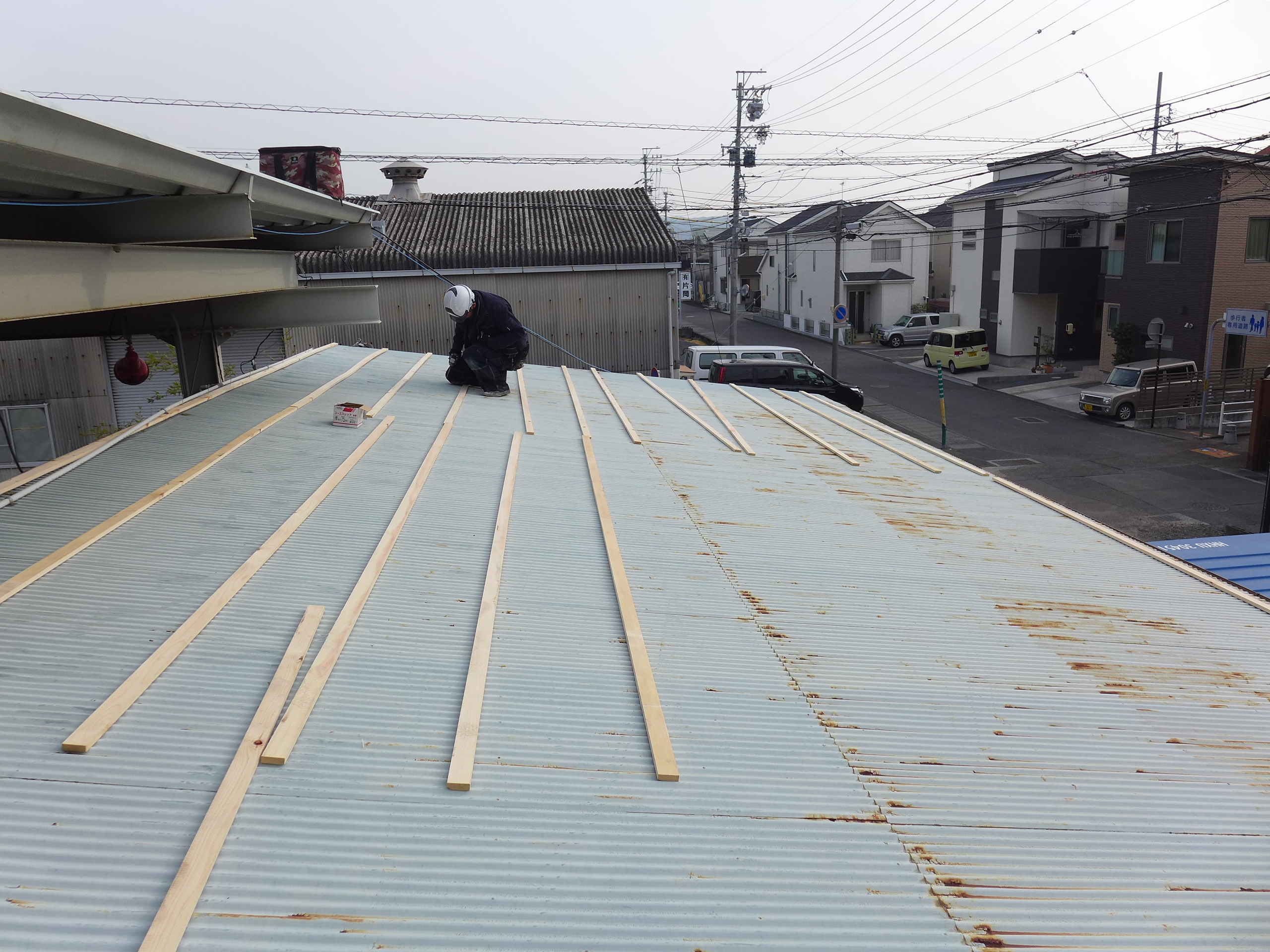 屋根トタンのカバー工法