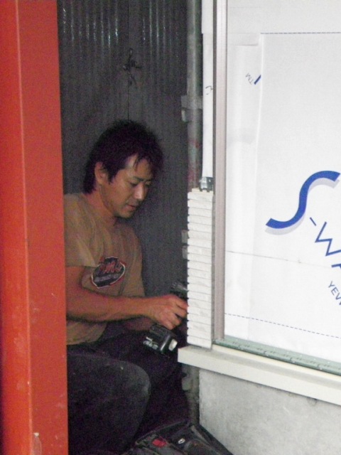 静岡市葵区、鉄骨３階建て住宅の外壁サイディングの施工を行っています