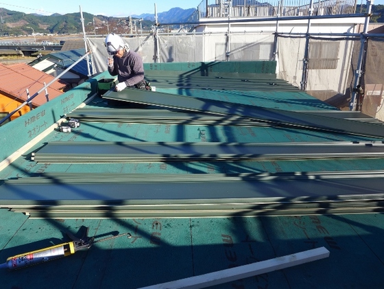 ガルバリウム鋼板・陸屋根・パラペット